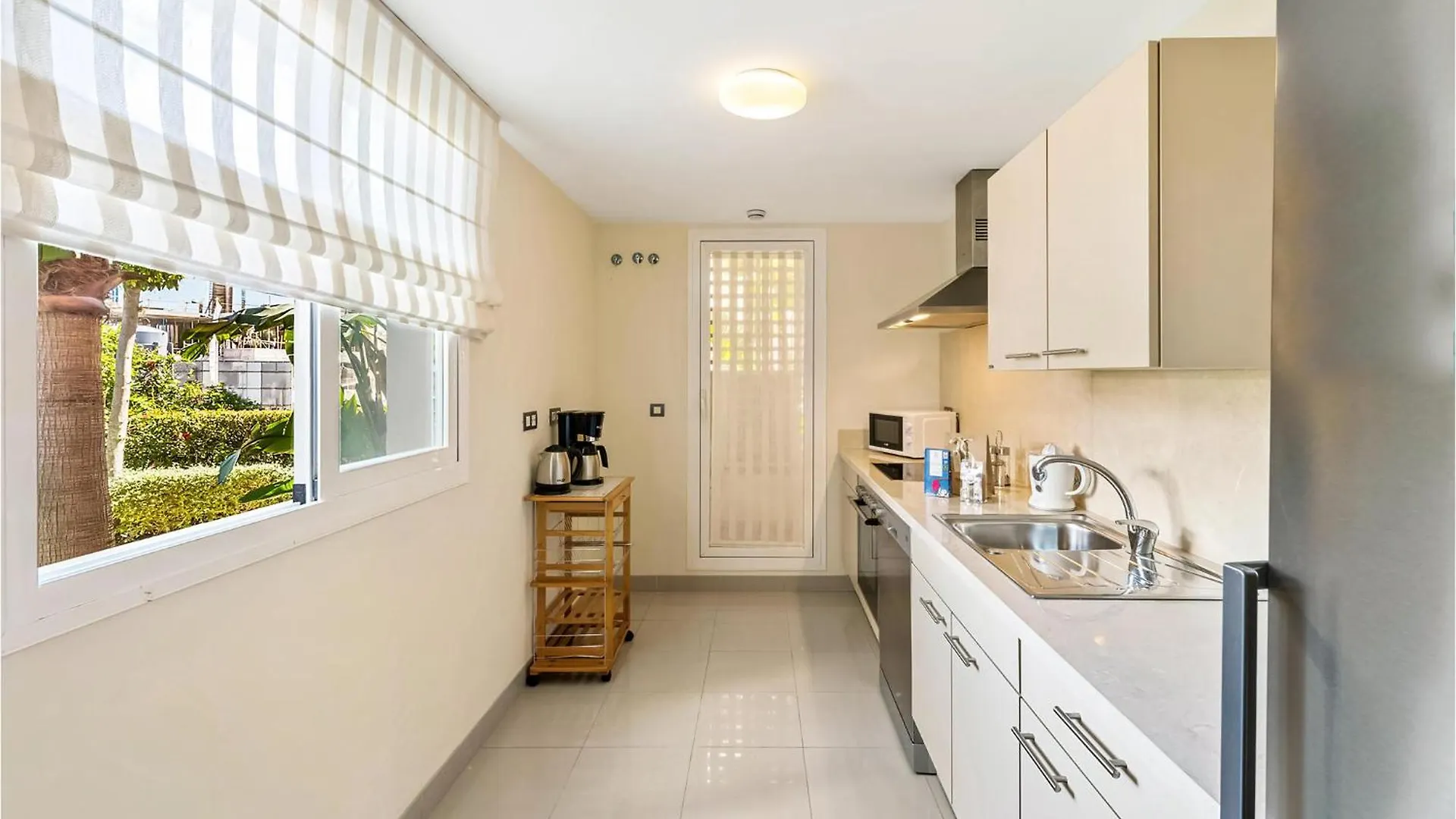3 Bedroom Beautiful Apartment In Estepona