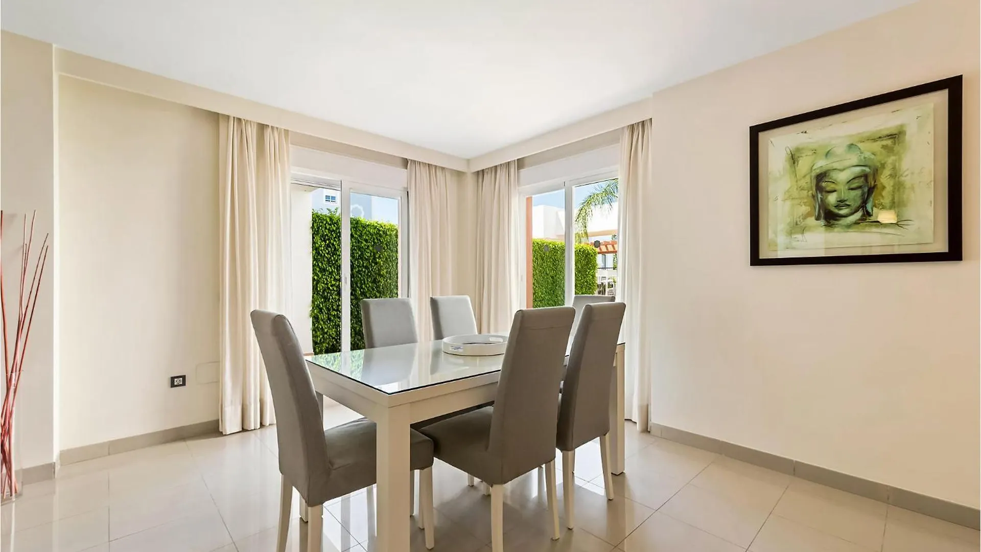 3 Bedroom Beautiful Apartment In Estepona