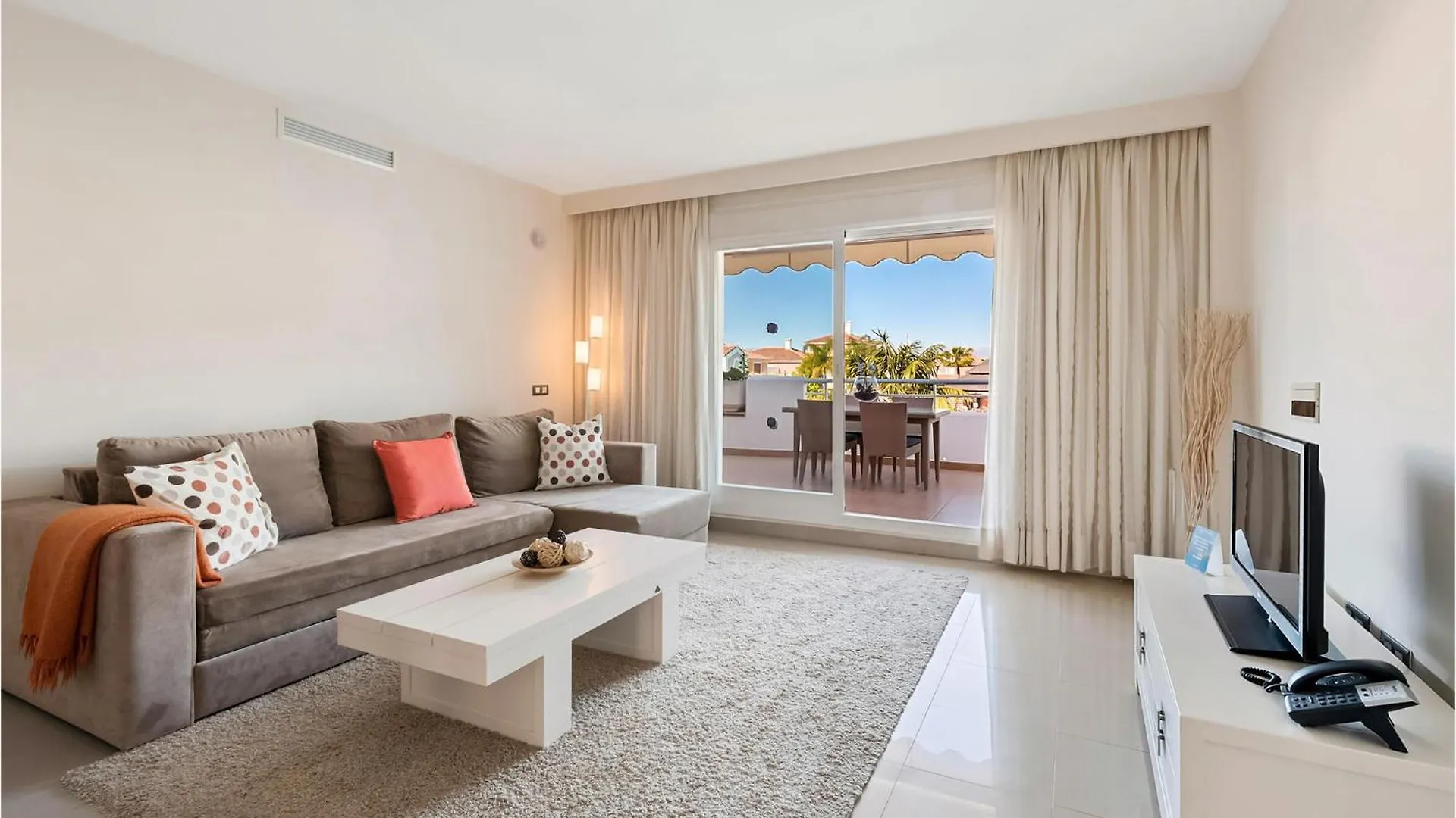 3 Bedroom Beautiful Apartment In Estepona